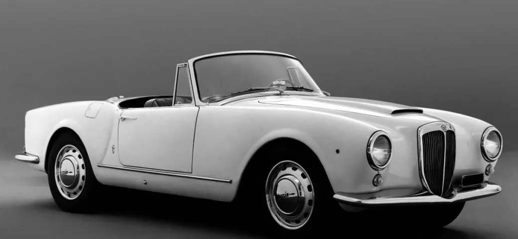Lancia Aurelia Spider, l'auto simbolo del Ferragosto