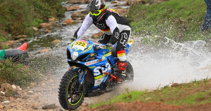 Video: Enduro con la Suzuki GSX-R