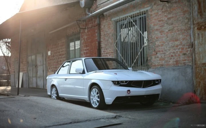 BMW Serie 3: il kit d'elaborazione è su base E30