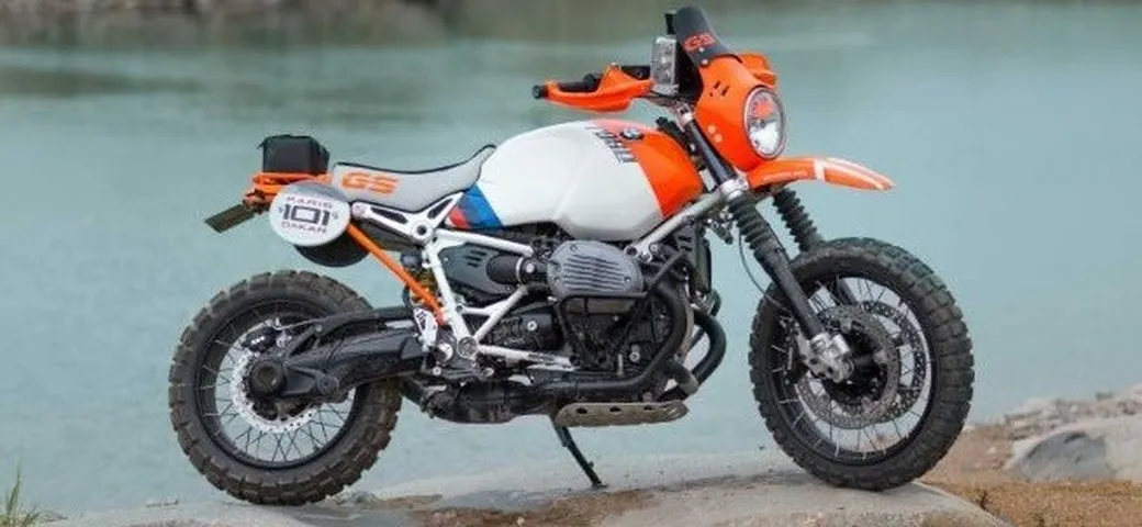 BMW Lac Rose Concept: la nineT in salsa Dakar anni '80