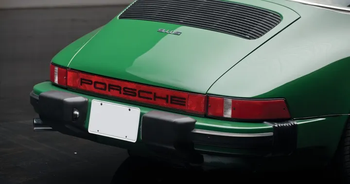 A 83 anni parte da sola in Porsche: quasi 8.000 km per arrivare in Lapponia