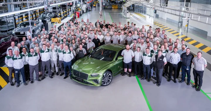 La prima Bentley Continental GT di nuova generazione: prodotta nel compleanno del Marchio