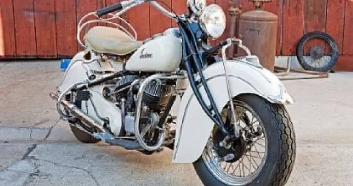 Le moto di Steve McQueen battute all'asta in California