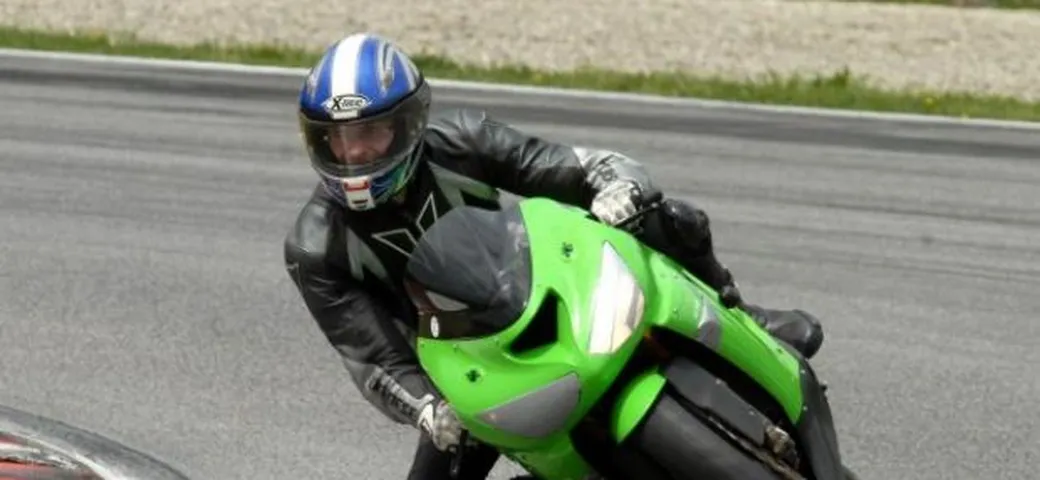 Scatto in Corsa: Kawasaki ZX-6R a Magione
