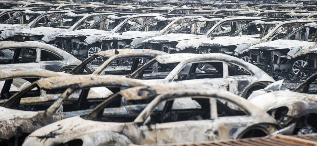 Tianjin: migliaia di auto distrutte in Cina