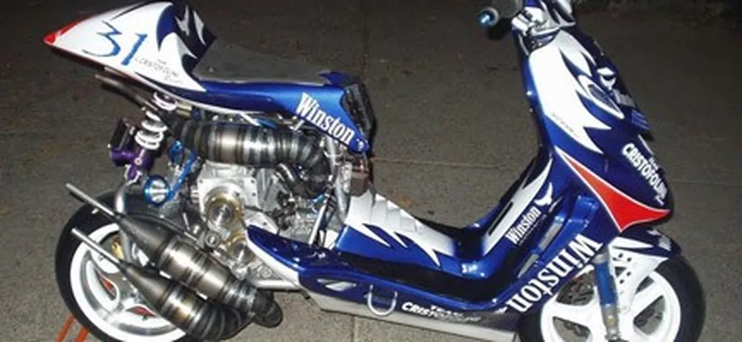 Scooter 350cc V4 da 112cv!