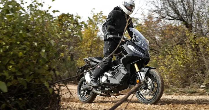 Honda X-ADV 2021, la prova su strada