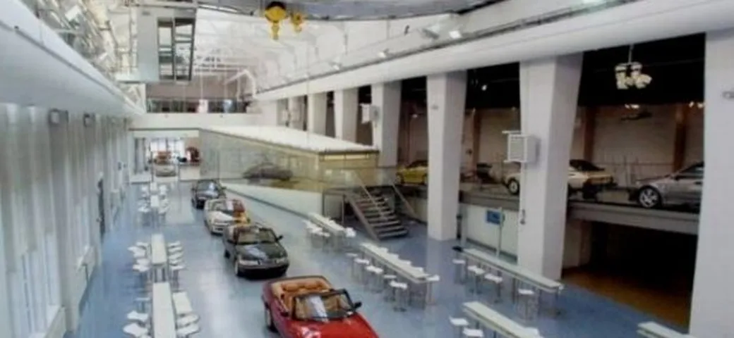 Saab: 120 vetture del museo andranno all'asta!