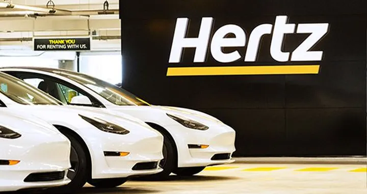 Amazon venderà le auto usate di Hertz: svolta nell'e-commerce