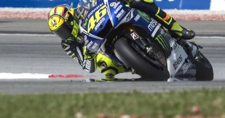 MotoGP Valencia 2014, Valentino Rossi sfida Lorenzo per il 2° posto: "Non sarà una gara facile!"