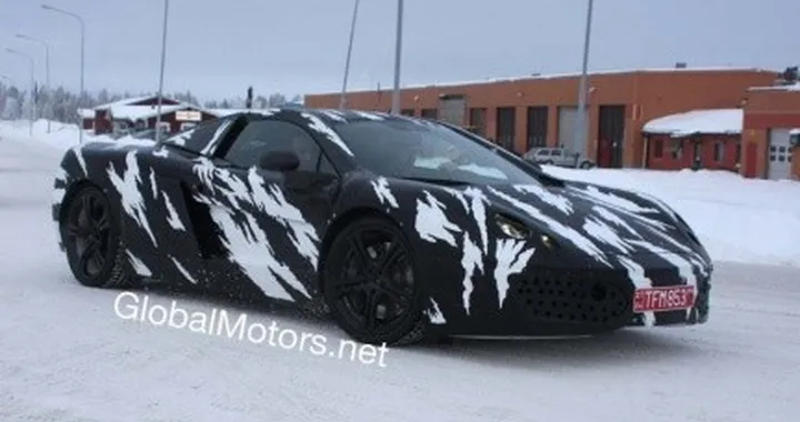 McLaren P11: nuove foto spia al Circolo Polare Artico