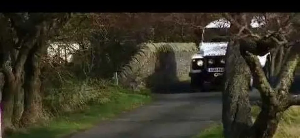 Video: Land Rover Defender MY2012