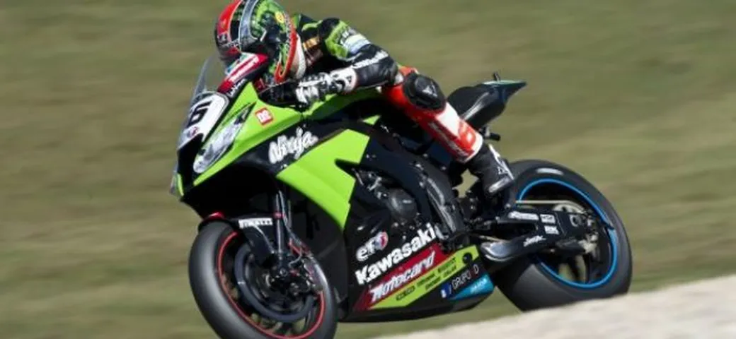 Portimao, superpole a Sykes (e otto!). Biaggi e Melandri in agguato, puntano alla corsa e ... al titolo