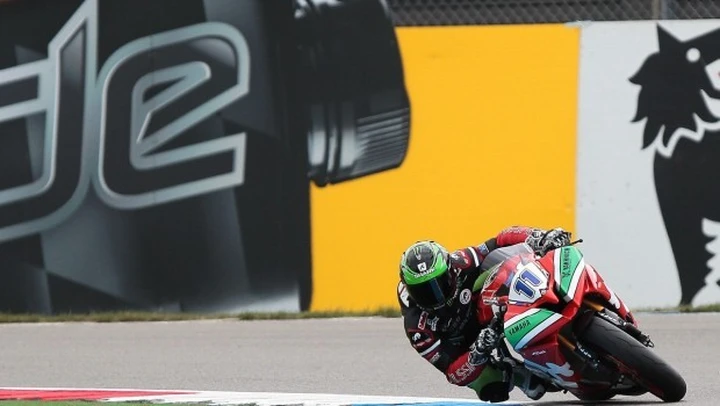 Supersport, Assen: vince Lowes su Sofuoglu, 6° Rolfo (GALLERY)