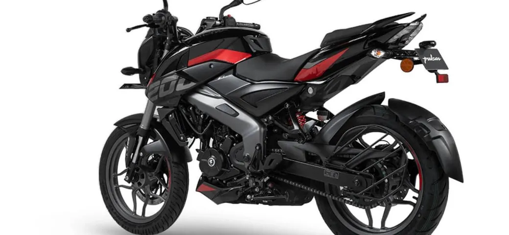 Bajaj Pulsar NS400: il debutto ufficiale è previsto fra pochi mesi
