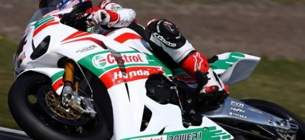 WSBK: Jonathan Rea in testa alle prime libere, davanti alle BMW di Corser e Badovini