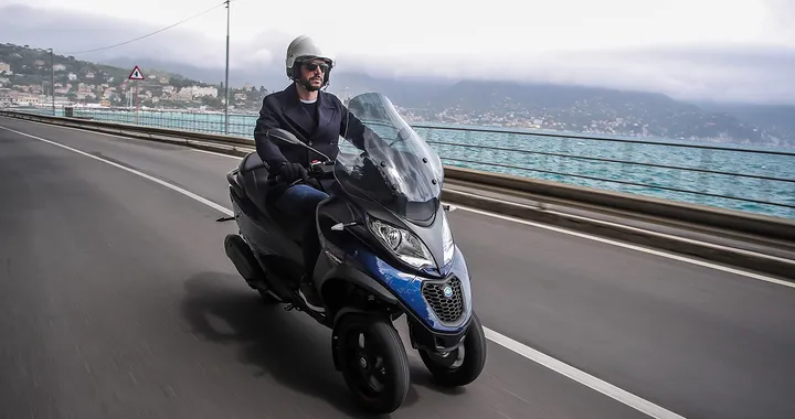 Gruppo Piaggio, i tribunali di Parigi e Milano condannano Peugeot Motorcycles per contraffazione