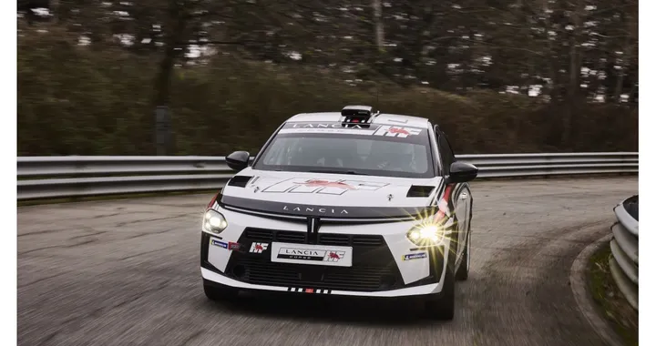 Lancia Delta S4, quarant'anni dopo rivive nella Ypsilon Rally4 HF