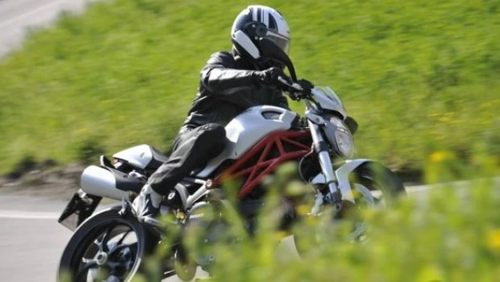 TEST: Ducati Monster 796