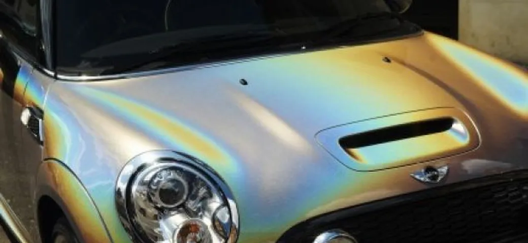 Mini Rainbow: 3 colori esclusivi per la Mini Model Year 2010