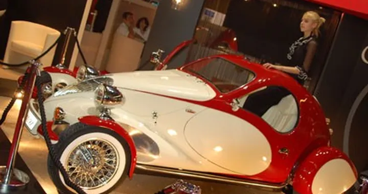 Rumen, una piccola Bugatti a Parigi