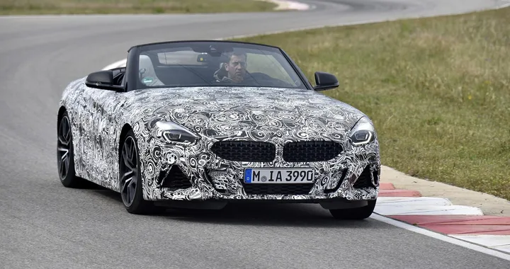 BMW Z4: test in pista a Miramar prima del debutto [Video]