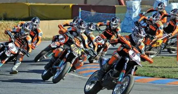 Si arricchiscono i premi del Trofeo Monomarca Supermoto KTM 2009
