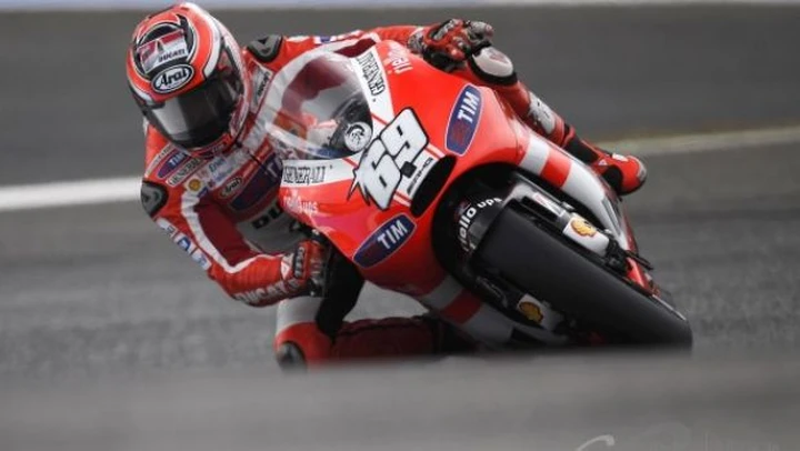 Esordio positivo per il team Ducati Marlboro in Portogallo