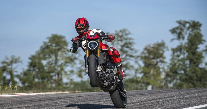 Ducati Monster SP: ancora più sportiva e divertente