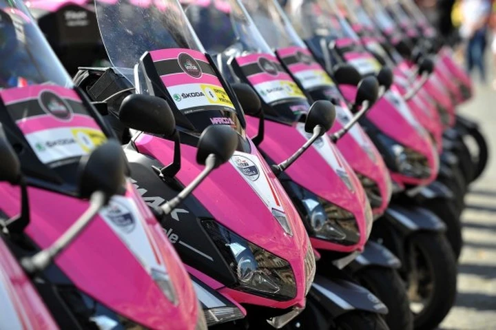 30 Yamaha TMAX 