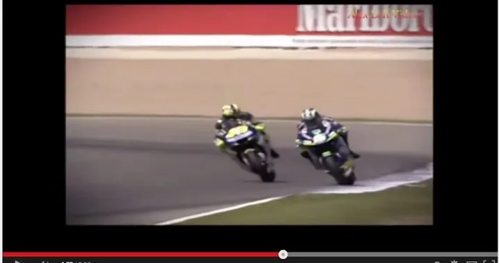 MotoGP: Valentino Rossi tra sorpassi e comici [Video]