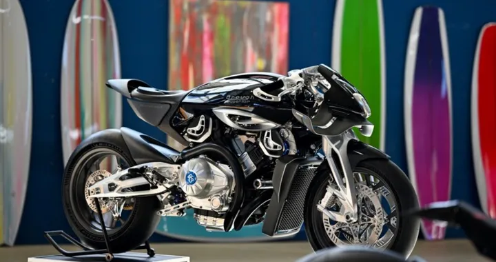 Brough Superior RMB01, la hyperbike da pista che sembra un'opera d'arte