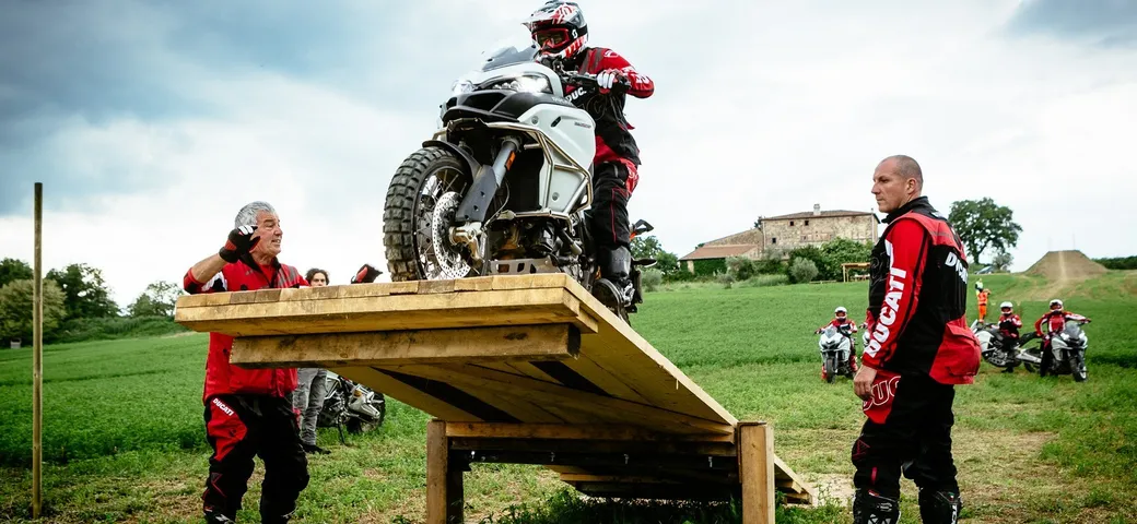 Ducati Riding Experience 2017, iscrizioni aperte