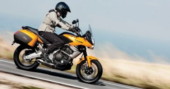Kawasaki Versys 2010 a 360°