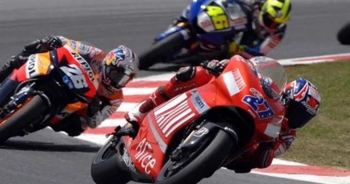 MotoGP:  indomabile Stoner nelle FP2