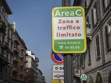 Milano estende l'Area C ai weekend: nuove regole per la mobilità
