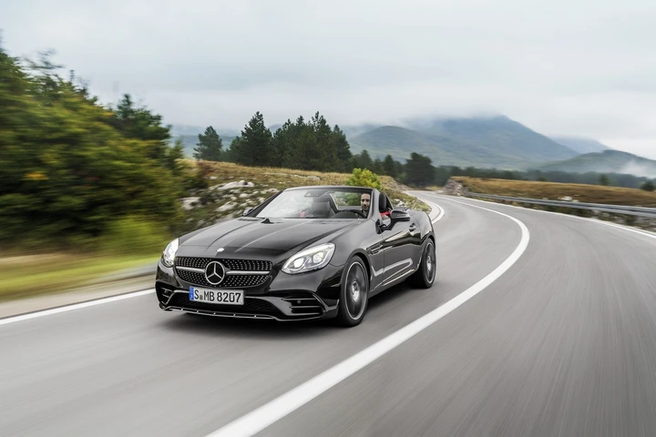 Mercedes mostra la SLC al Salone di Detroit 2016