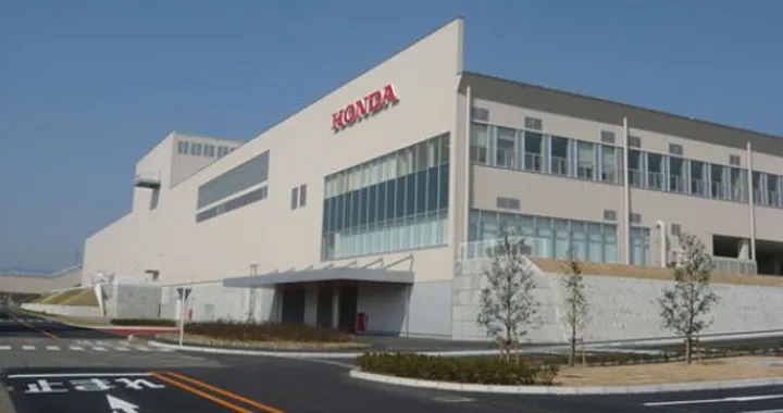 Honda sospende la produzione fino al 20 marzo, Suzuki fino al 16. Nessun danno per Yamaha e Kawasaki