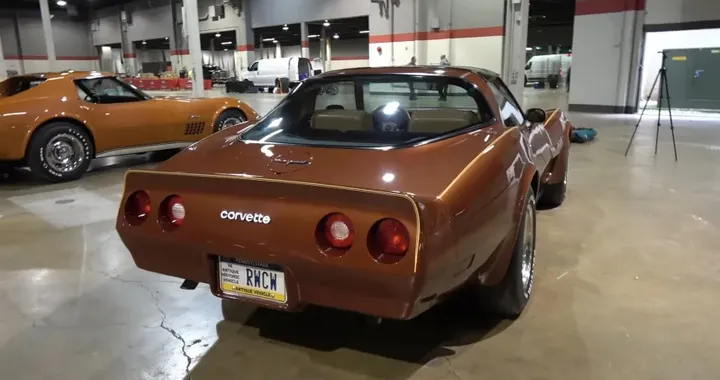 Una Corvette del 1981 è una capsula del tempo: 4.200 km originali