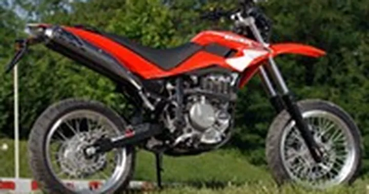 Anteprima Beta M4 Motard