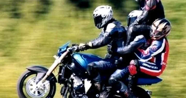 Il genio della penna - video-