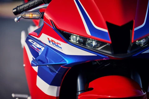 Honda CBR600RR 2024 la supersportiva si aggiorna FOTO