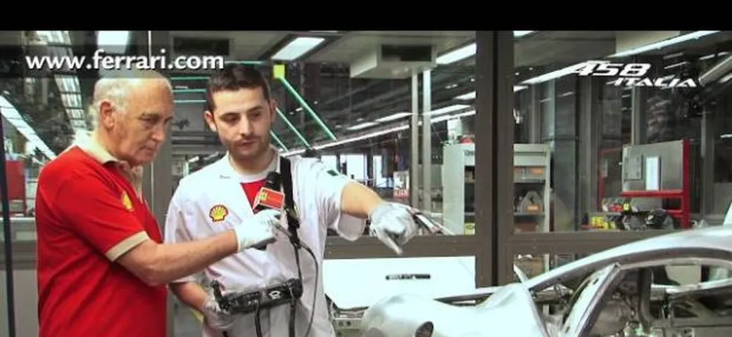 Video: come nasce la scocca di una Ferrari 458 Italia