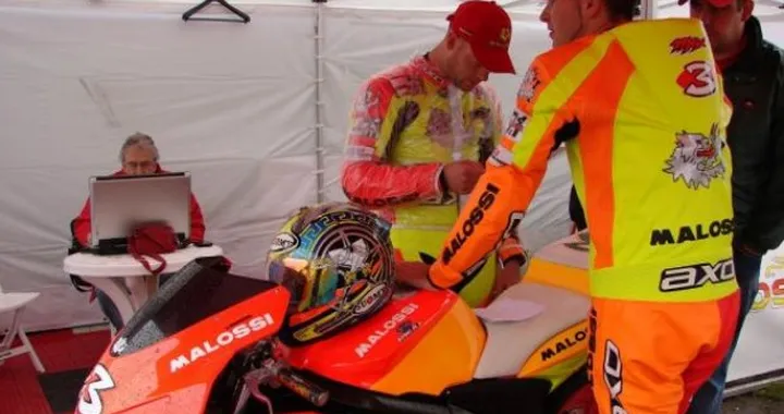 Scatto in Corsa: dalla pista al tifo per Max Biaggi