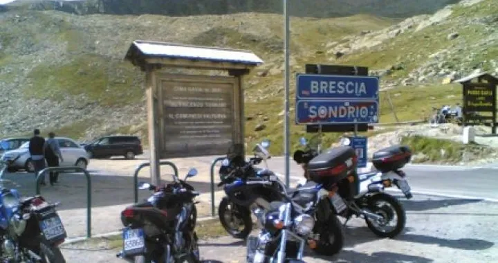 Foto del giorno: dallo Stelvio al Gavia, poi il Bernina ed il Penice