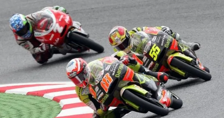 125: Zarco taglia per primo il traguardo ma viene penalizzato di 20 secondi, vittoria a Nico Terol