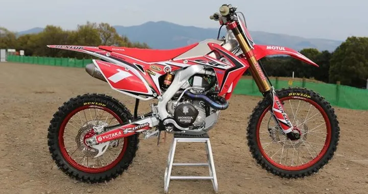 Foto spia: dal Giappone la nuova Honda CRF450R?