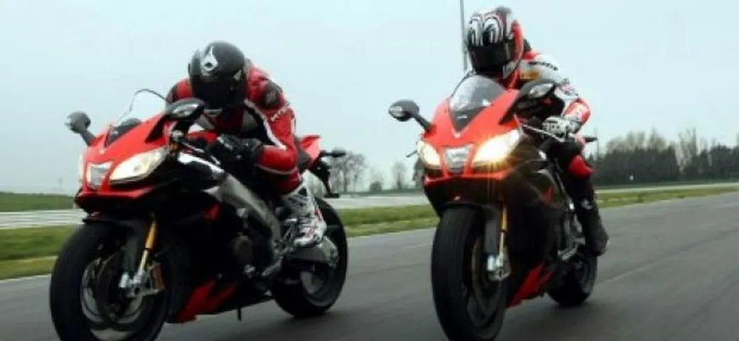 Aprilia RSV4 Factory Test: 