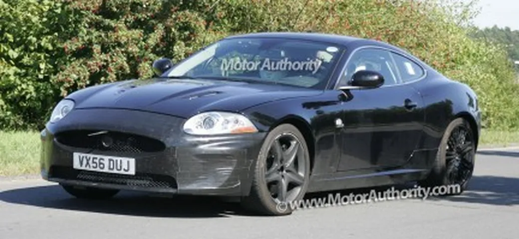 Un brivido lungo la schiena: la Jaguar XK restyling avrà un diesel e/o un ibrido?