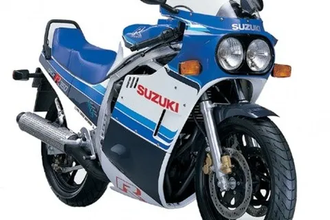 La storia della Suzuki GSX R 750